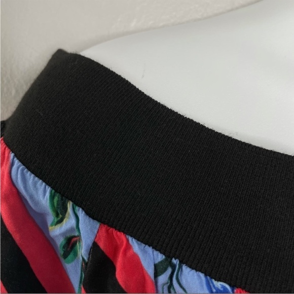 JUICY COUTURE Floral Print Off The Shoulder Top Size Medium - Picture 5 of 8